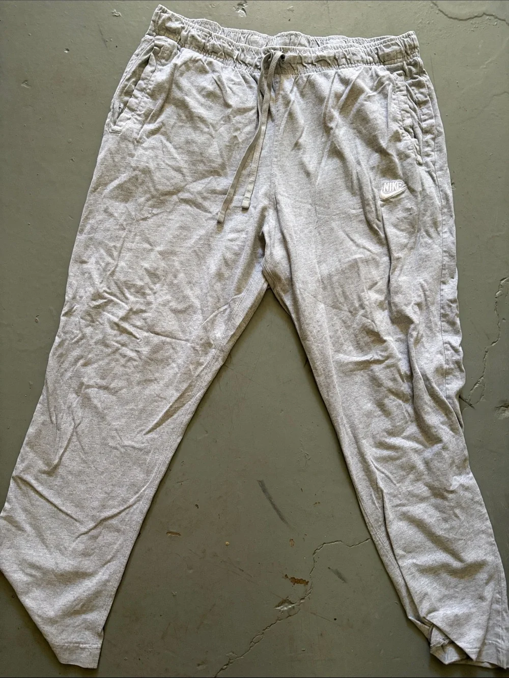 Nike Light Gray Men's Fleece Joggers with Drawstring